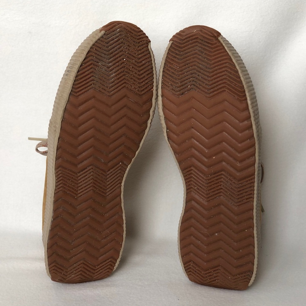 Sorel Out ‘N About Plus waterproof low top sneakers -women’s size 7.5 -tan/brown - Picture 6 of 9